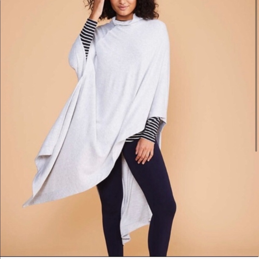 Lou & Grey Signature Soft Grey Poncho